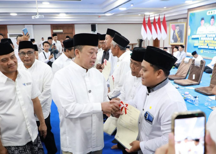 Selembar Sertipikat Menjaga Amanah Tanah Wakaf