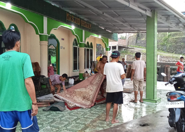 Dinihari Lubuk Linggau Diterjang Banjir Bandang: Kami Mengungsi