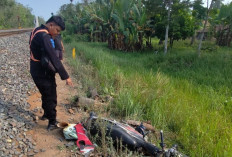 Sudah Diklakson, Tetap Nekat Terobos Perlintasan, Pengendara Motor di OKU Timur Tewas Ditabrak Babaranjang