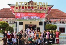 Kantor Pertanahan Musi Rawas Gelar Upacara HUT ke-81 RI dengan Nuansa Pakaian Adat