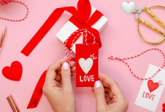 Mitos 7 Barang yang Tidak Boleh Diberi Pasangan Saat Valentine, Ada Sepatu