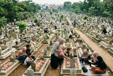 Tata Cara Ziarah Kubur Sesuai Sunnah Lengkap dengan Bacaan Doa dan Adabnya