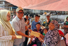 Kebakaran 10 Rumah dan 1 Gudang di Lubuk Linggau, Keluarga Besar H Epi Samsul Komar Salurkan Bantuan