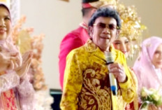 Rhoma Irama Obati Kerinduan Fans di Lubuk Linggau, Bawakan 2 Lagu Pada Resepsi Pernikahan Anak Sahabatnya