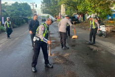 Tumpahan Minyak di Tugumulyo Sebabkan Kecelakaan, Polisi Sebarkan Pasir