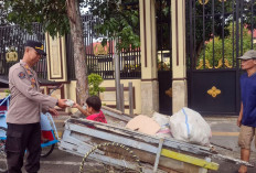 Ramadan 2026: Polres Lubuk Linggau Bagi Takjil Gratis, Sasar Tukang Ojek hingga Pedagang Asongan