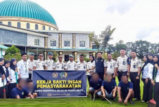 Peduli Lingkungan Ibadah, Lapas Narkotika Muara Beliti Turun Langsung Bersihkan Masjid