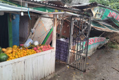 Krak-krak, Lapak Buah Dekat Jembatan Sungai Kelingi Lubuk Linggau Ambruk, Penghuni Langsung Lari