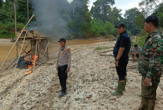 Polsek Rupit Tertibkan PETI di Sungai Minak, 1 Dompeng Ilegal Dibakar di Lokasi
