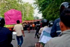 BREAKING NEWS: Truk Pengangkut Gas Terguling di Jalan Lintas Musi Rawas
