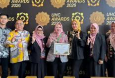 Bukti Nyata Peduli Bidang Kesehatan di Musi Rawas, Bupati Hj Ratna Machmud Terima Penghargaan UHC 