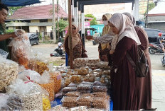 Pedagang dari Padang Mengaku Bayar Rp2 Juta untuk Berjualan di Alun-alun Merdeka Lubuk Linggau