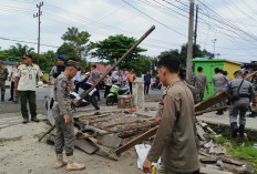 Akan Dibangun Lapak Buah, Pol PP Bongkar Lapak Pedagang di Depan Arama Haji Lubuk Linggau 