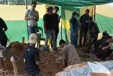 Makam Rozi Korban Racun Selingkuhan di BTS Ulu Musi Rawas Dibongkar, Polisi Lakukan Autopsi 