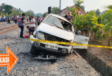 Kecelakaan Maut di Prabumulih, Minibus Tertabrak KA Bukit Serelo di Pelintasan Tanpa Palang, 4 Orang Tewas