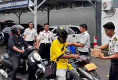 Lapas Lubuk Linggau Bagikan Takjil untuk Masyarakat Sekitar