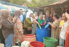 Muhaimin Iskandar Salurkan Bantuan Air Bersih di Kelurahan Muara Enim dan Perumahan Taba Pesona Lubuk Linggau