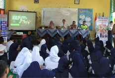 Polres Lubuk Linggau Masuk Sekolah! Edukasi Pelajar SMPN 1 Soal Bahaya Tawuran dan Bijak Medsos