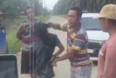 Terduga Maling Motor di Bina Karya Muratara Babak Belur Diamuk Warga