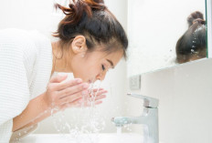 4 Cara yang Benar Merawat Wajah Sebelum Tidur Agar Awet Muda