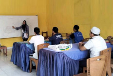 Tingkatkan Kualitas Diri, Warga Binaan Lapas Narkotika Muara Beliti Ikuti Program Pendidikan